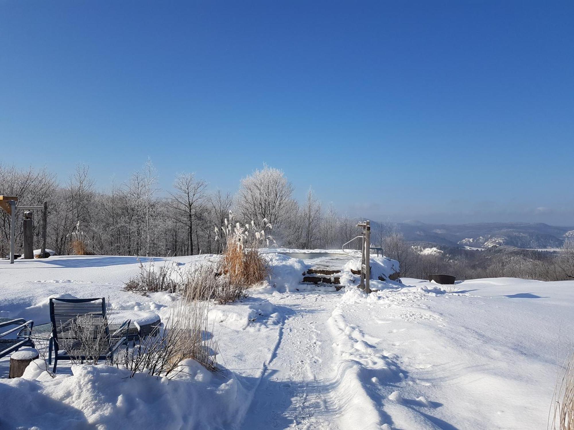 Eco Spa Highland Grenville-Sur-La-Rouge Bagian luar foto