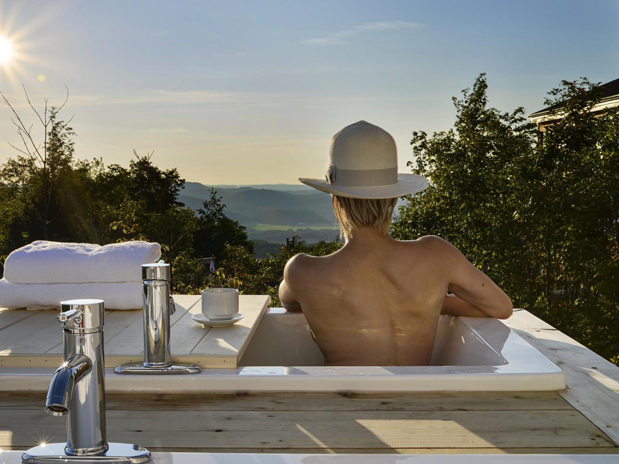 Eco Spa Highland Grenville-Sur-La-Rouge Bagian luar foto