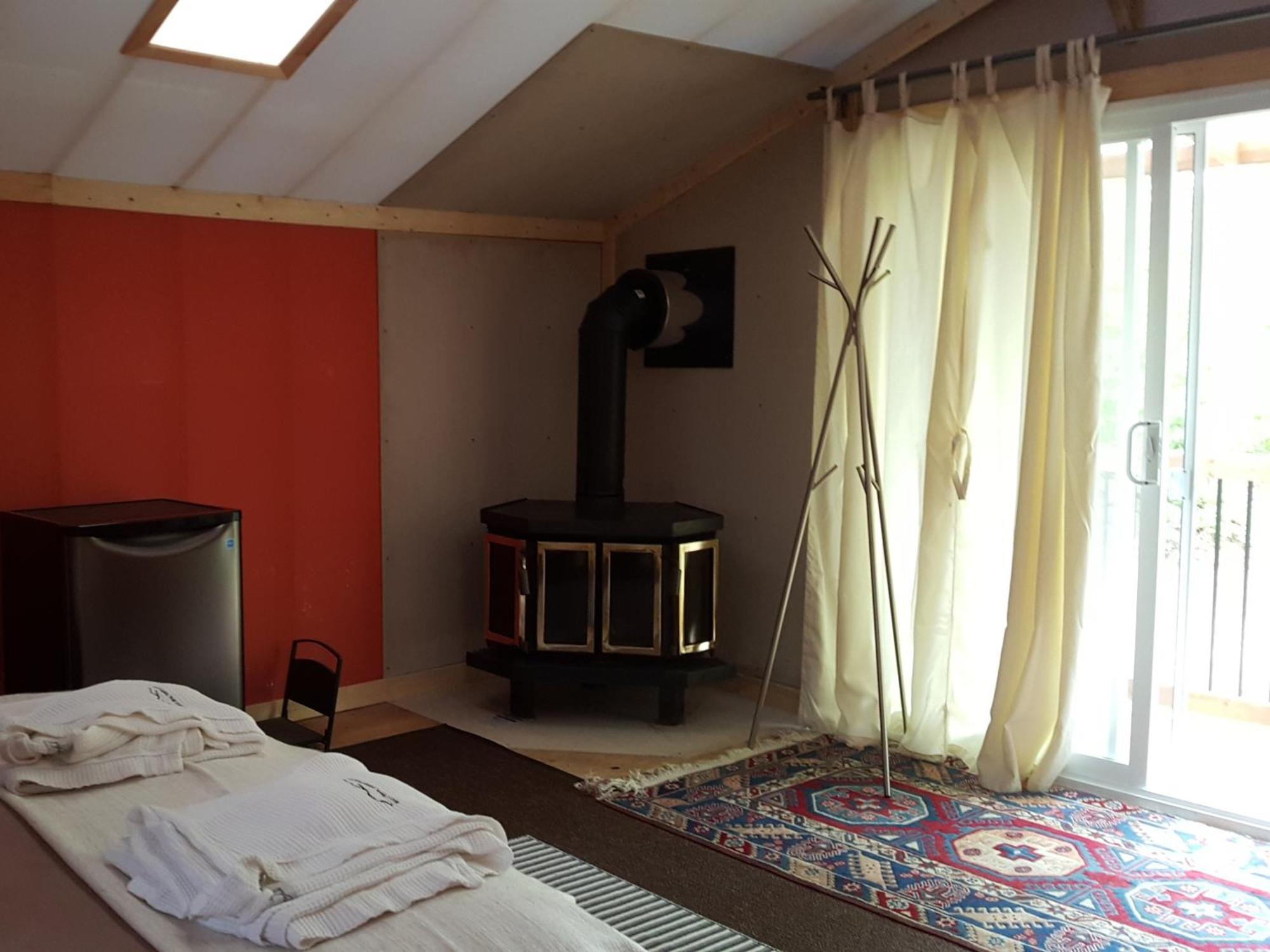 Eco Spa Highland Grenville-Sur-La-Rouge Ruang foto