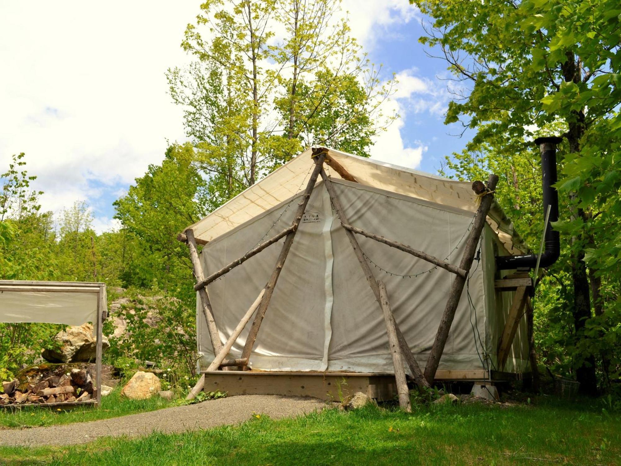 Eco Spa Highland Grenville-Sur-La-Rouge Ruang foto