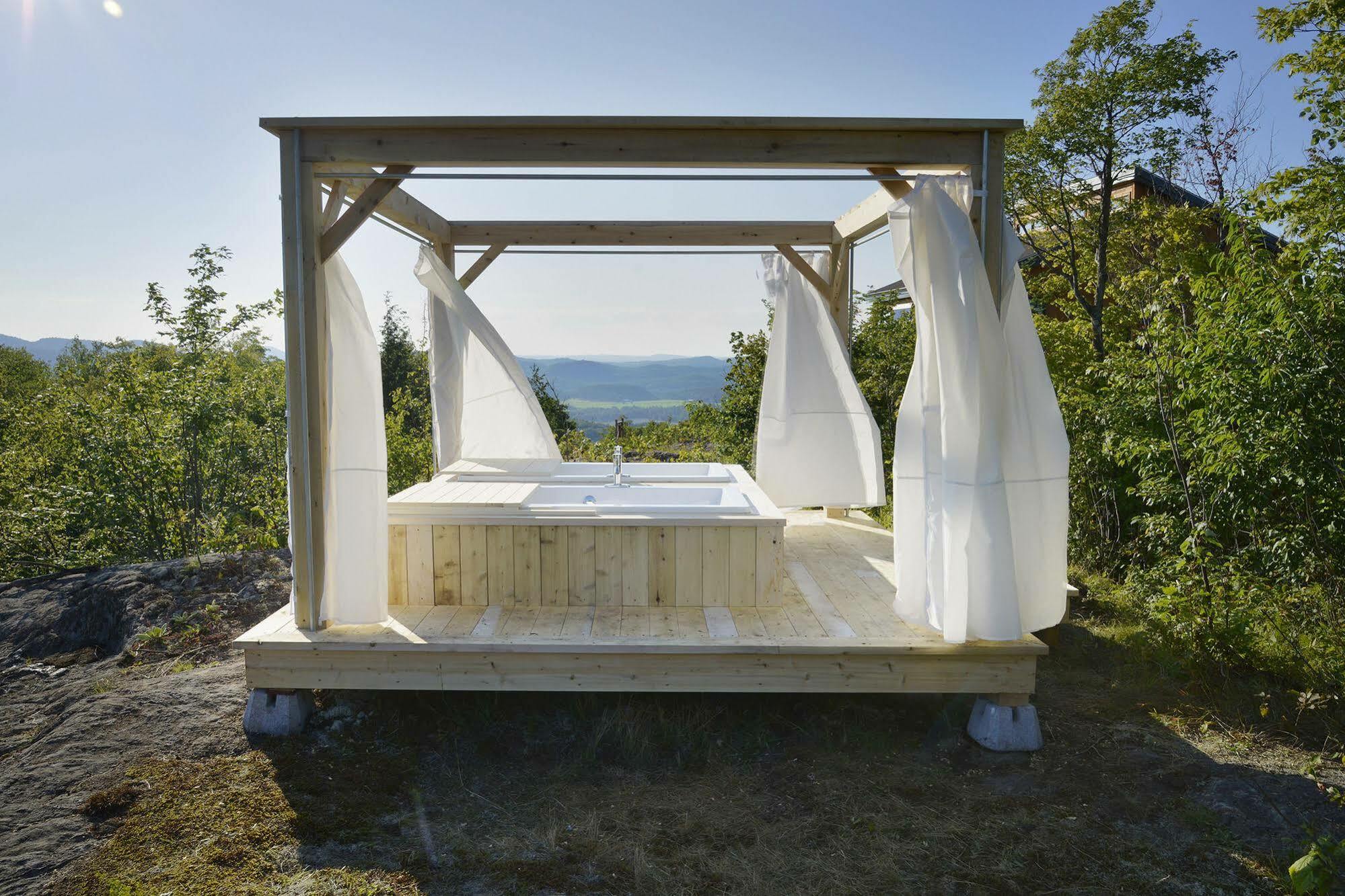 Eco Spa Highland Grenville-Sur-La-Rouge Bagian luar foto