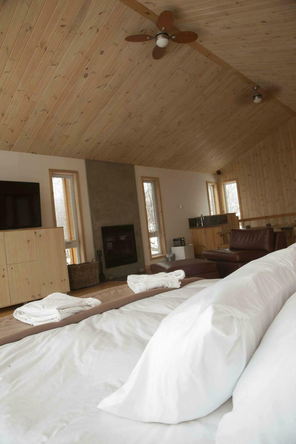 Eco Spa Highland Grenville-Sur-La-Rouge Bagian luar foto
